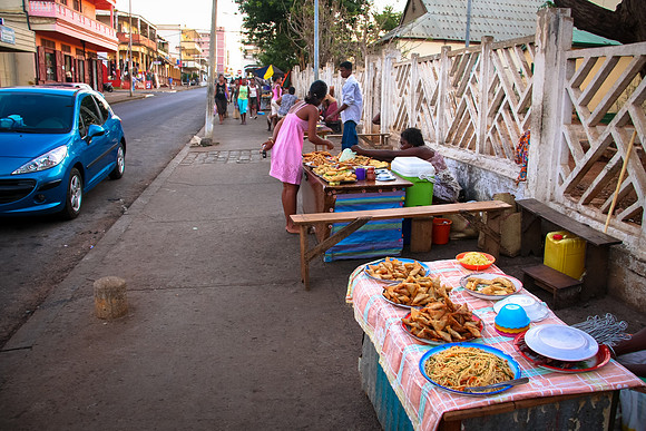 Street food buffet - Antisiranana